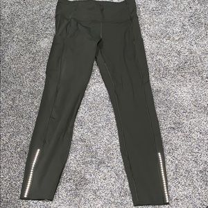 Lululemon Cropped Leggings (Olive Green)